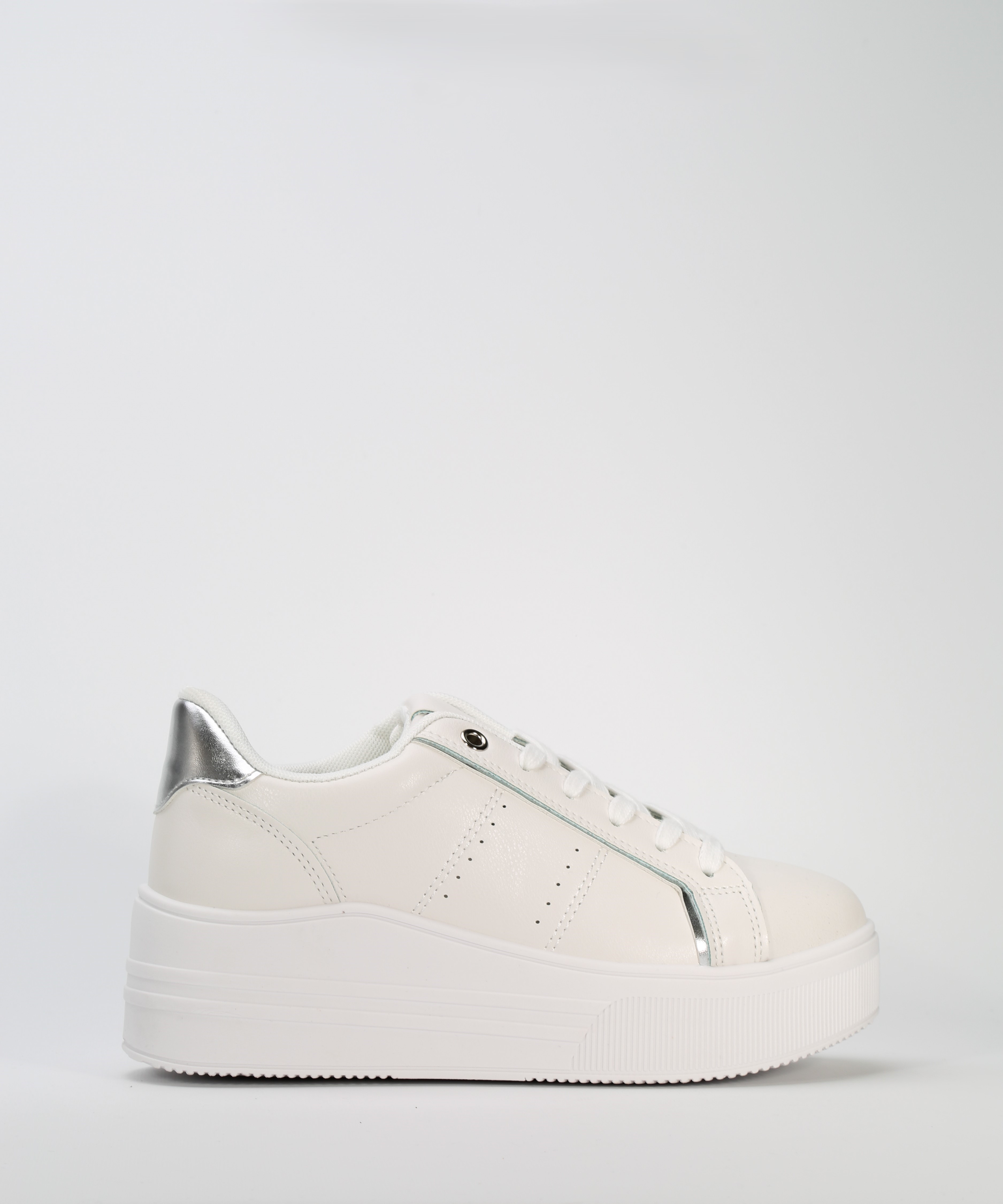Zapatilla talonera metalizada image number null